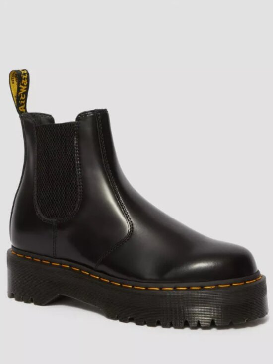 Dr. Martens Shoes - Dr Martens 2976 Smooth Leather Platform Chelsea Boots in Black